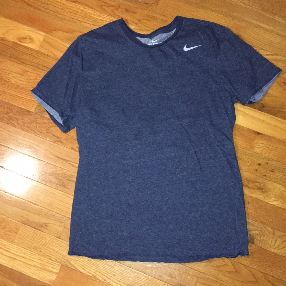 Nike tee